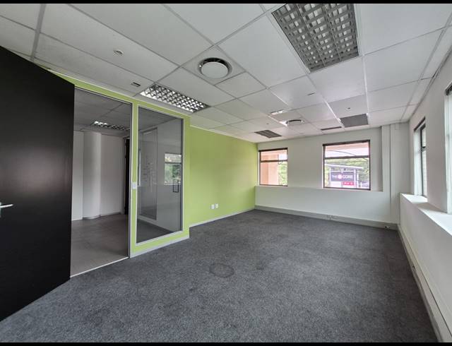 850M² OFFICE TO LET IN SUNNINGHILL
